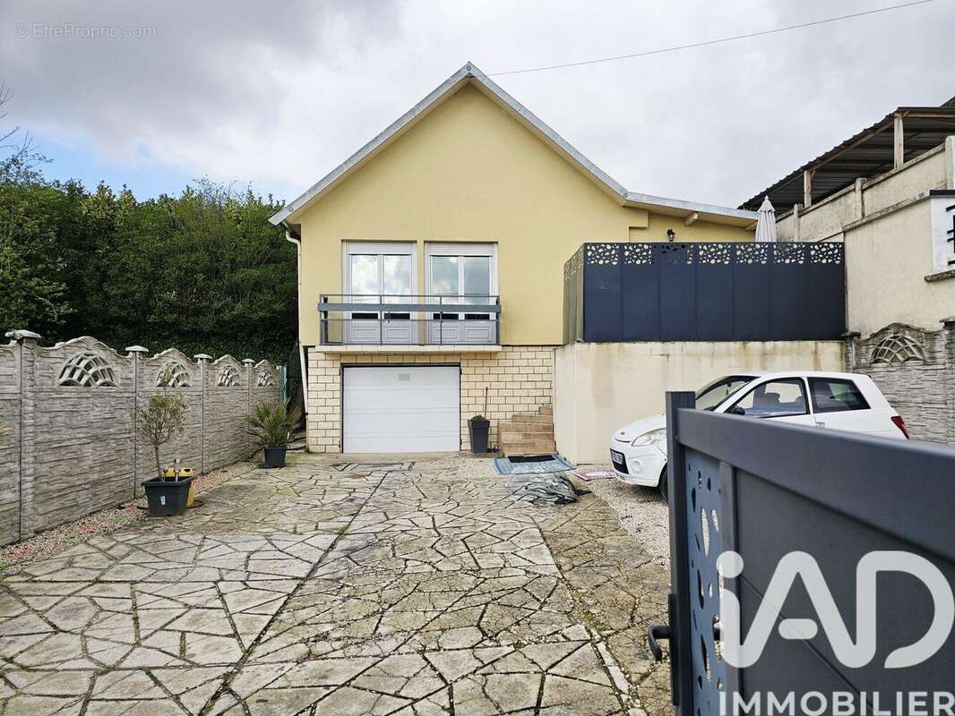 Photo 2 - Maison à SAINT-QUENTIN