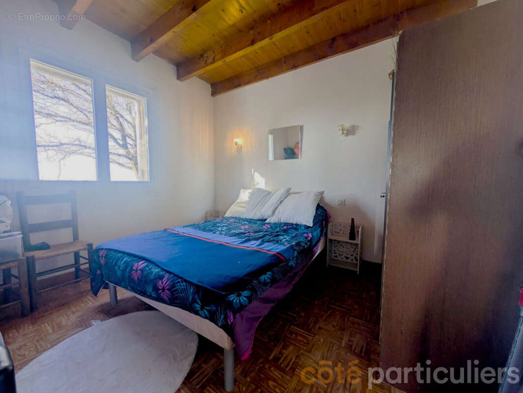 Maison à COMPS-LA-GRAND-VILLE