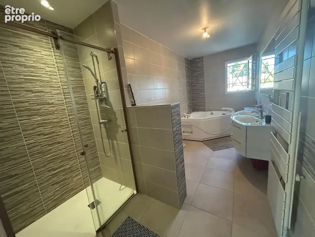Maison 6 pièces 140 m² à vendre à Peujard (33240) - photo 8