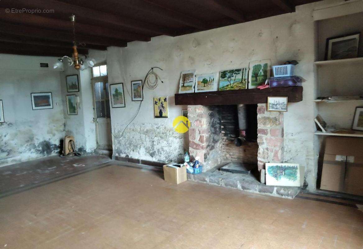 Maison à SAINT-AMAND-MONTROND