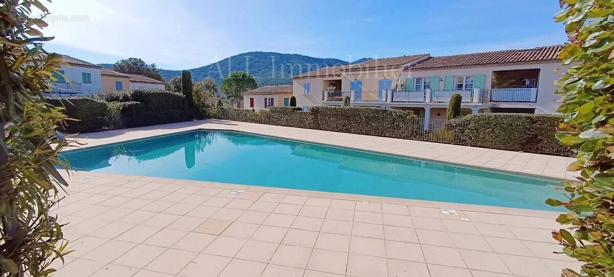 Appartement à LA MOLE