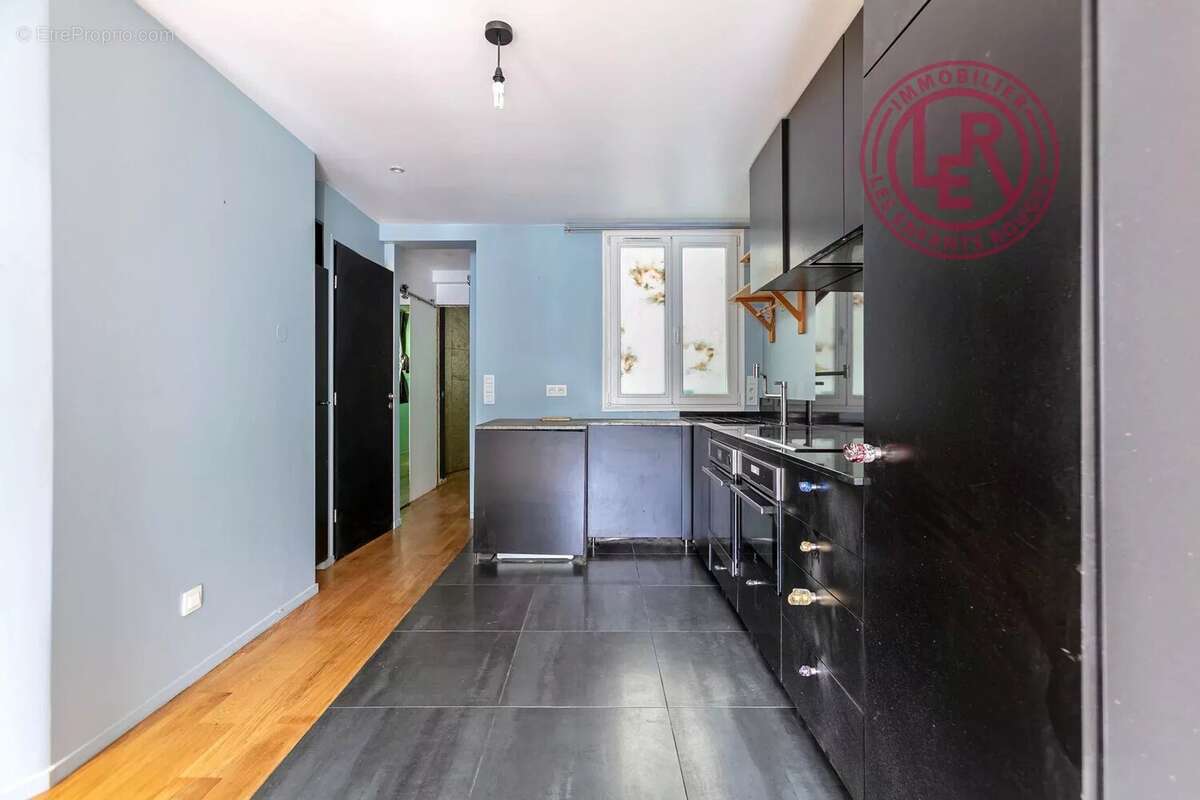 Appartement à PARIS-3E