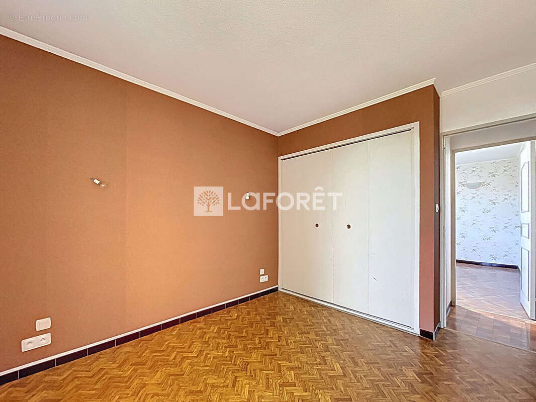 Appartement à LA VALETTE-DU-VAR