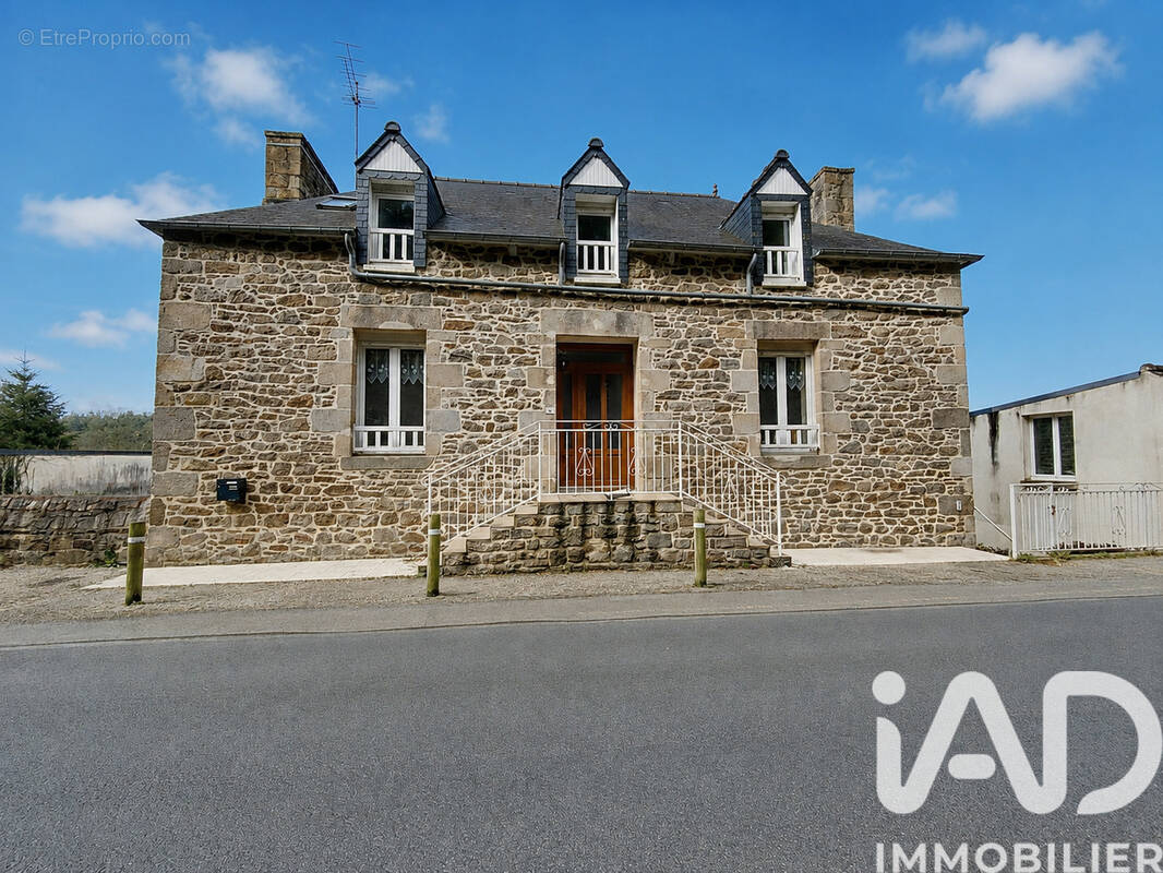 Photo 1 - Maison à JUGON-LES-LACS