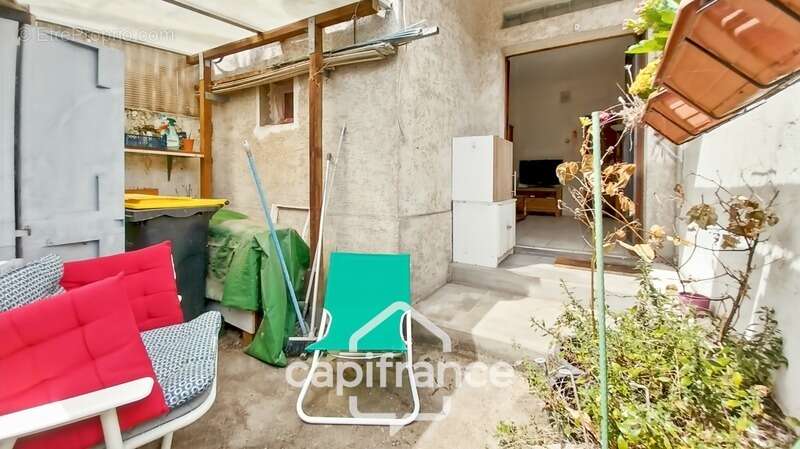 Bagnolet-Quartier résidentiel-A vendre maison 2 pièces-28m2-Plain pied-Cour-Potentiel de surélévation-8mn métro Gallieni - photo 2