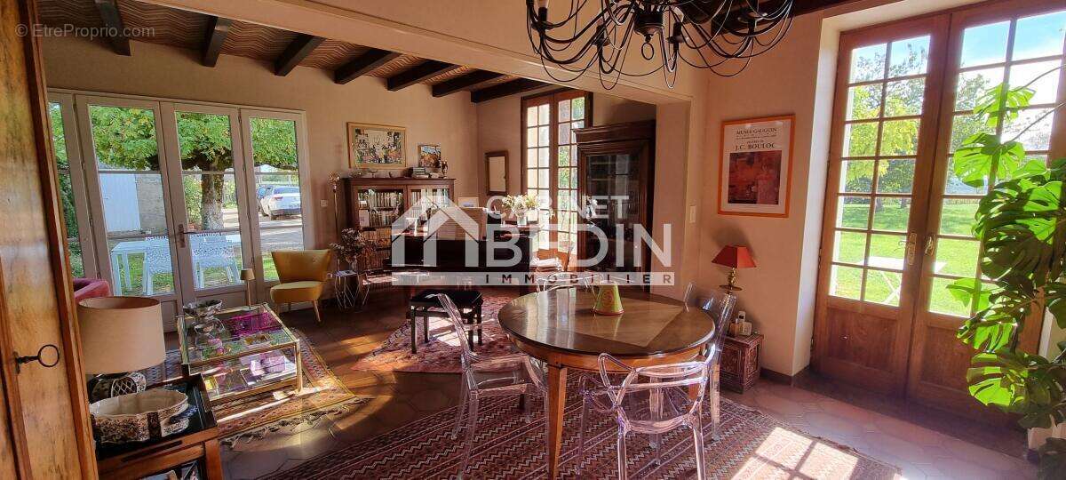 Maison à BAYON-SUR-GIRONDE