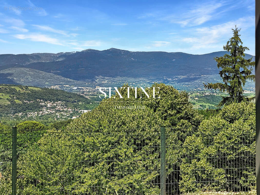 Maison 132 m² à Le Peage-De-Roussillon  - photo 2