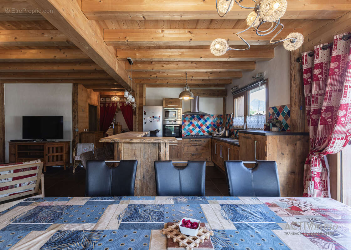 Maison à SAINT-MARTIN-DE-BELLEVILLE