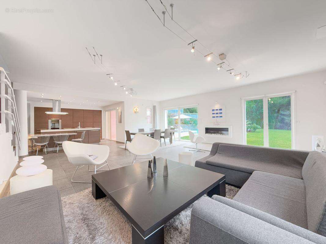 Maison à SAINT-MARTIN-DU-VAR