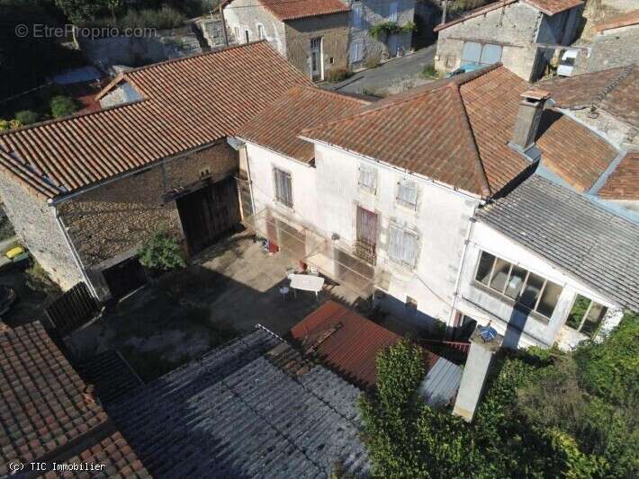 Maison à VERTEUIL-SUR-CHARENTE