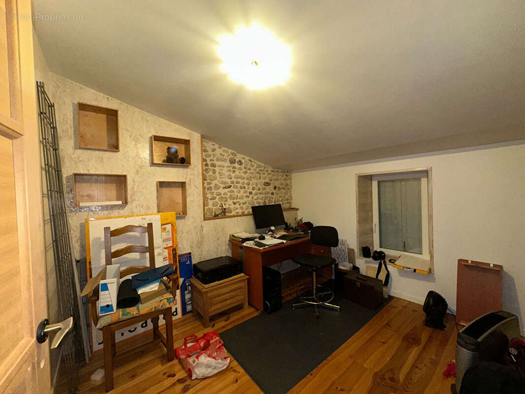 Appartement à MARENNES