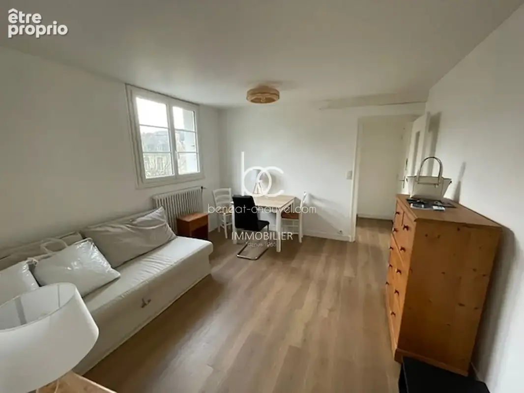 Appartement Vannes 1 pièce(s) 26.75 m2 PLEIN CENTRE - photo 2