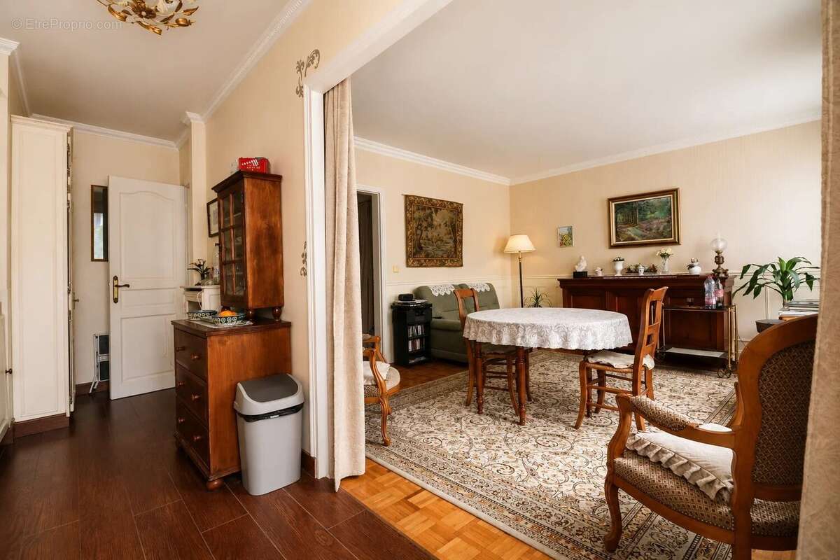 Appartement à VERSAILLES