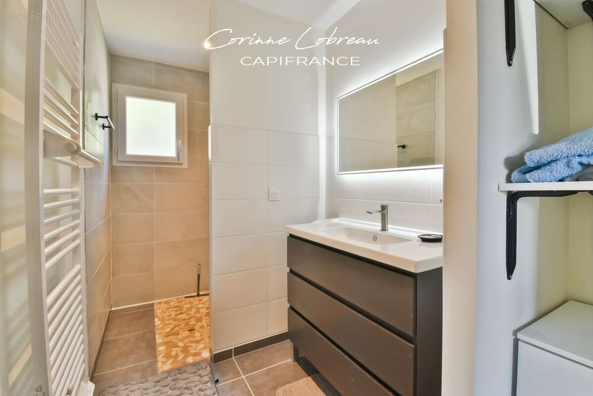 À vendre – Maison de plain-pied de 2024 à Vonnas – 3 chambres – Garage – Terrain de 550 m² - photo 4