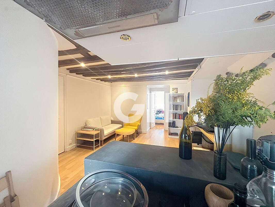 Appartement à PARIS-11E