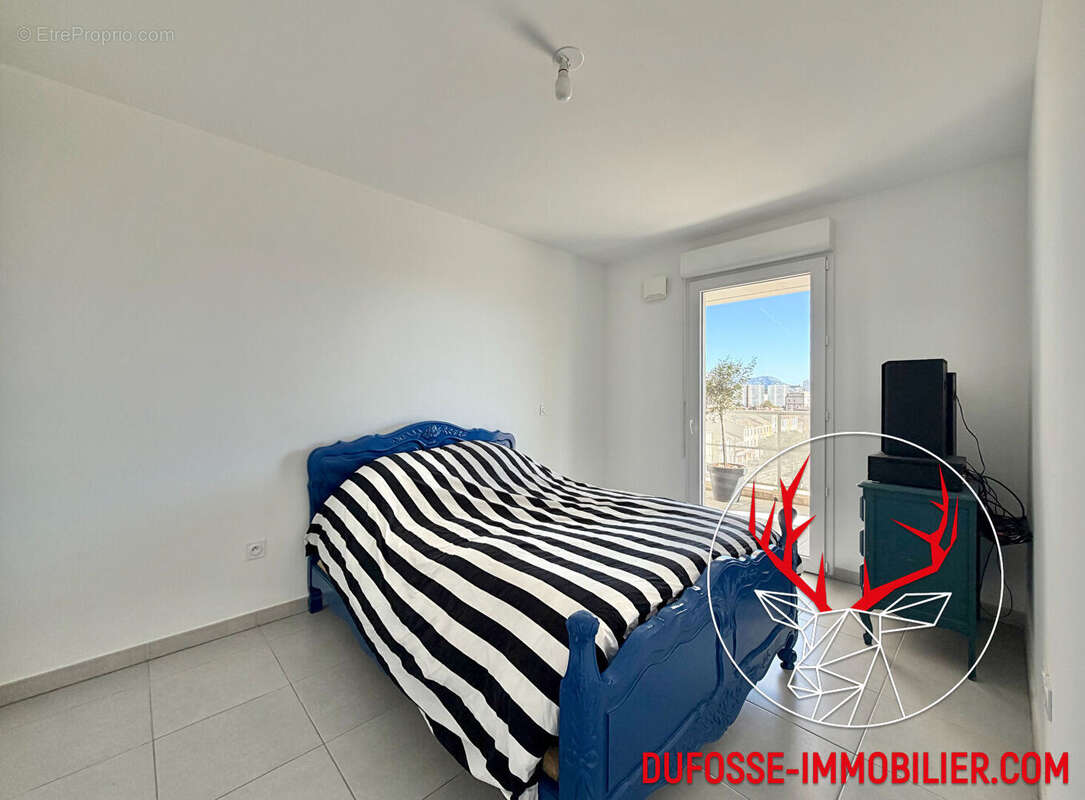 Appartement à MARSEILLE-2E