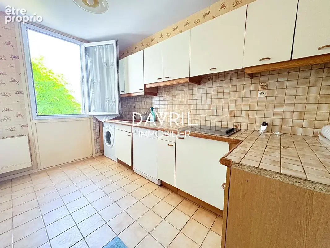 En exclusivité chez DAVRIL ***Proche de toutes les commodités ****Gare***Commerces *** - photo 5