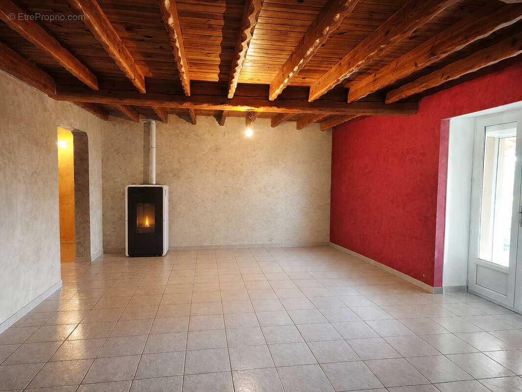 Maison de Bourg rénovée avec terrain - photo 5