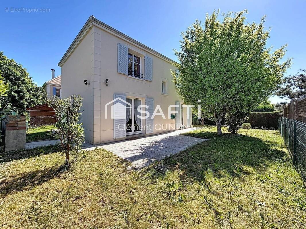 Photo 1 - Maison à PLAISIR