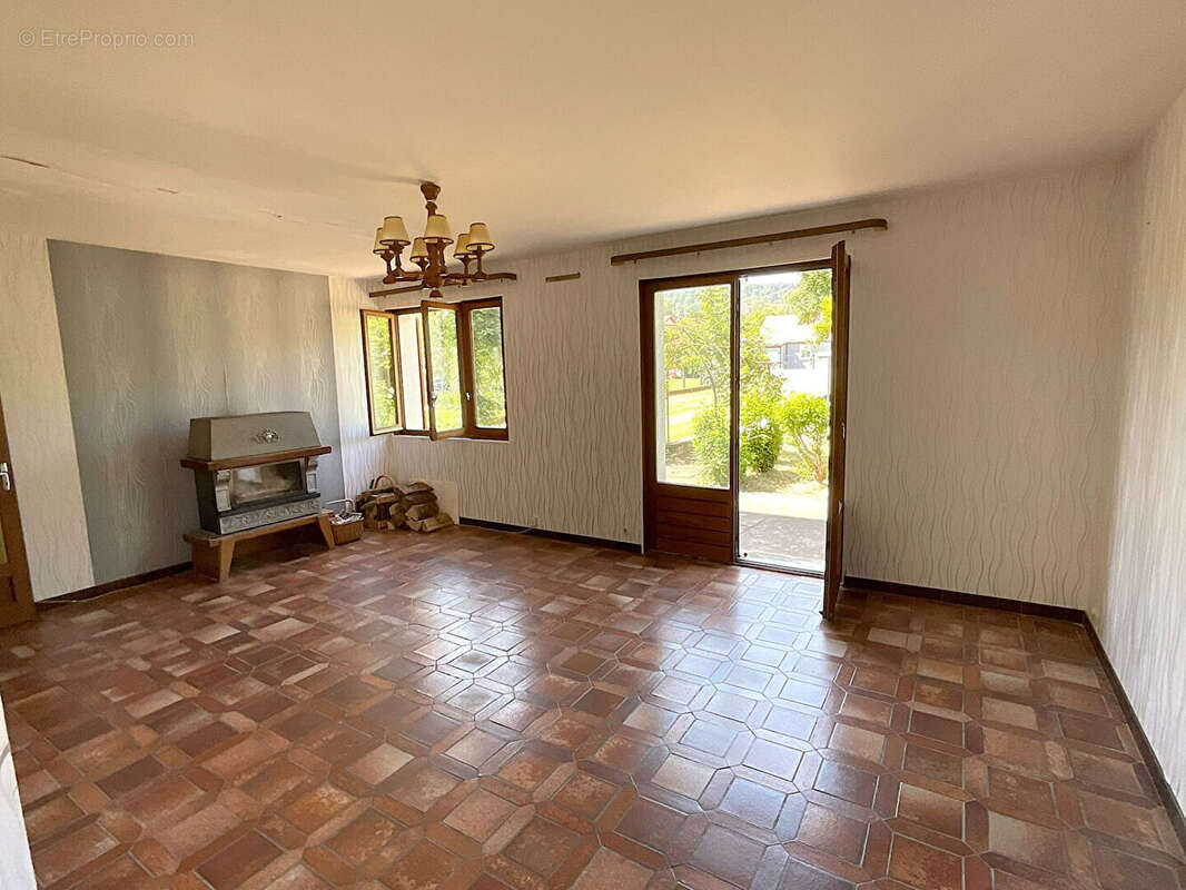 Maison Breurey Les Faverney 7 pièces 145m2 habitables 929m2 terrain - photo 4