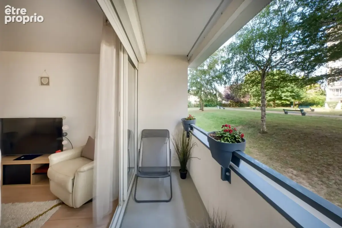 Appartement à LES CLAYES-SOUS-BOIS