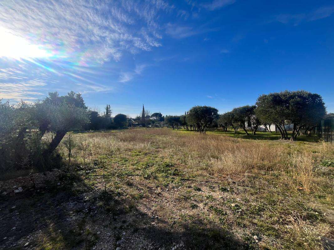 Terrain à UZES