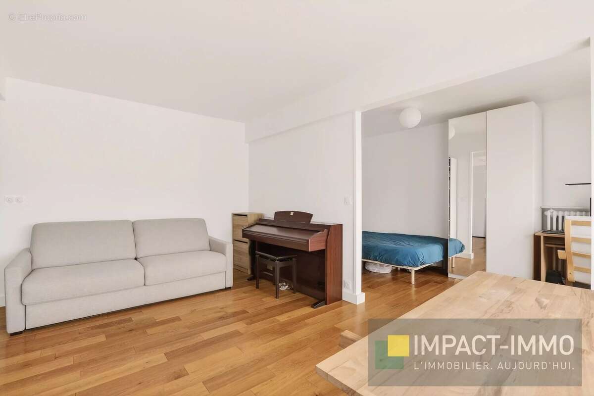 Appartement à COURBEVOIE