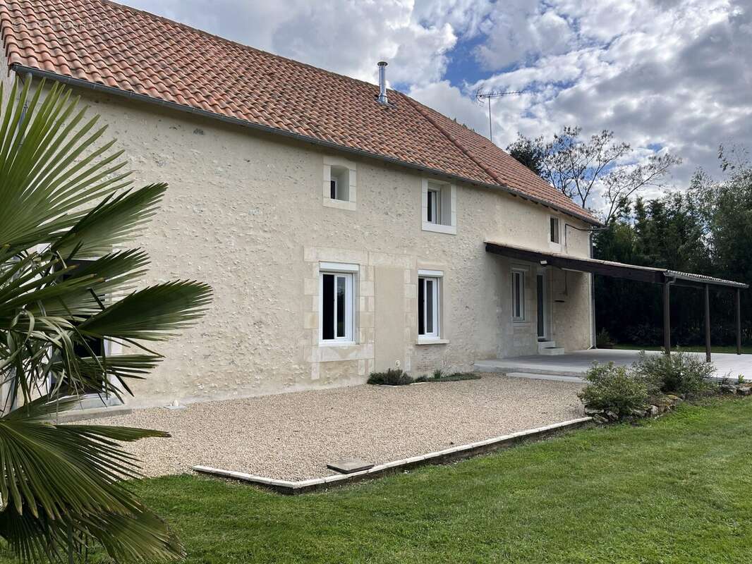 Maison à PAIZAY-LE-SEC