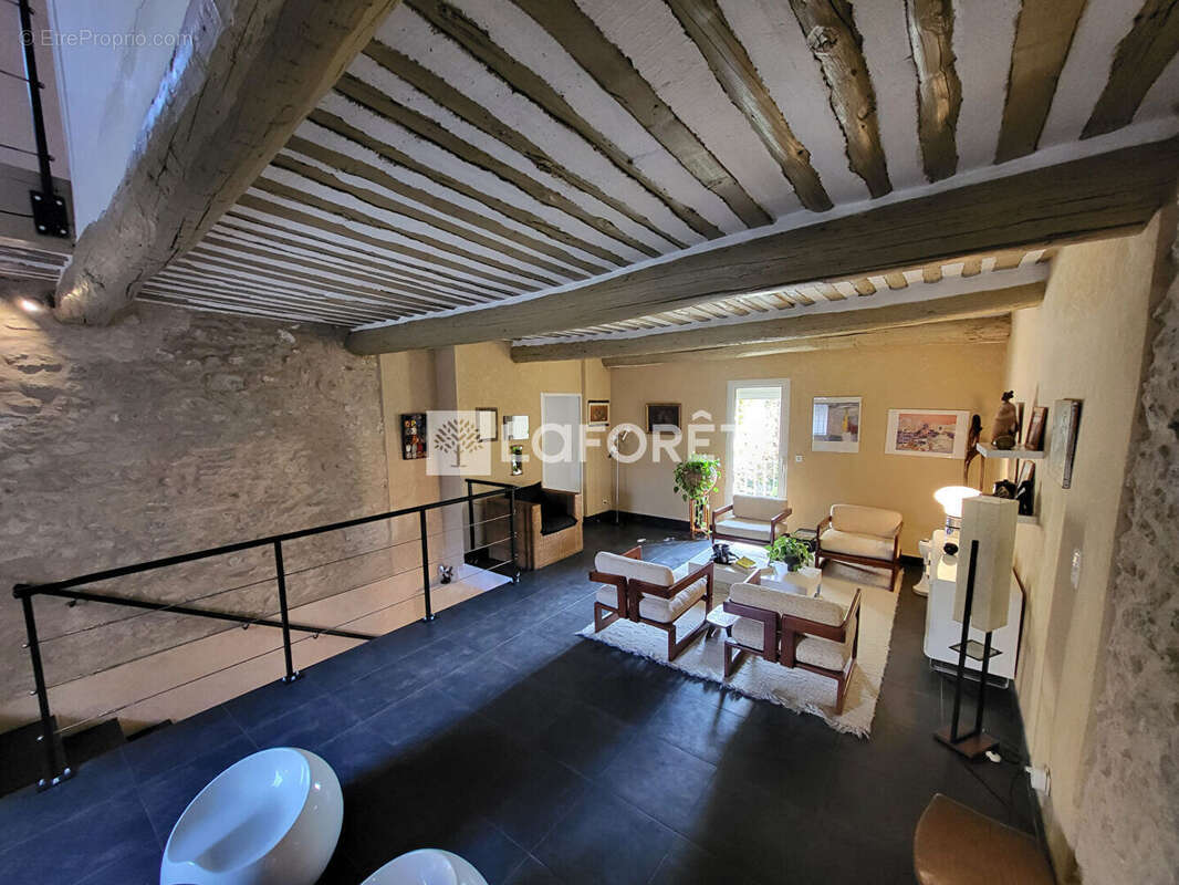 Maison à L'ISLE-SUR-LA-SORGUE