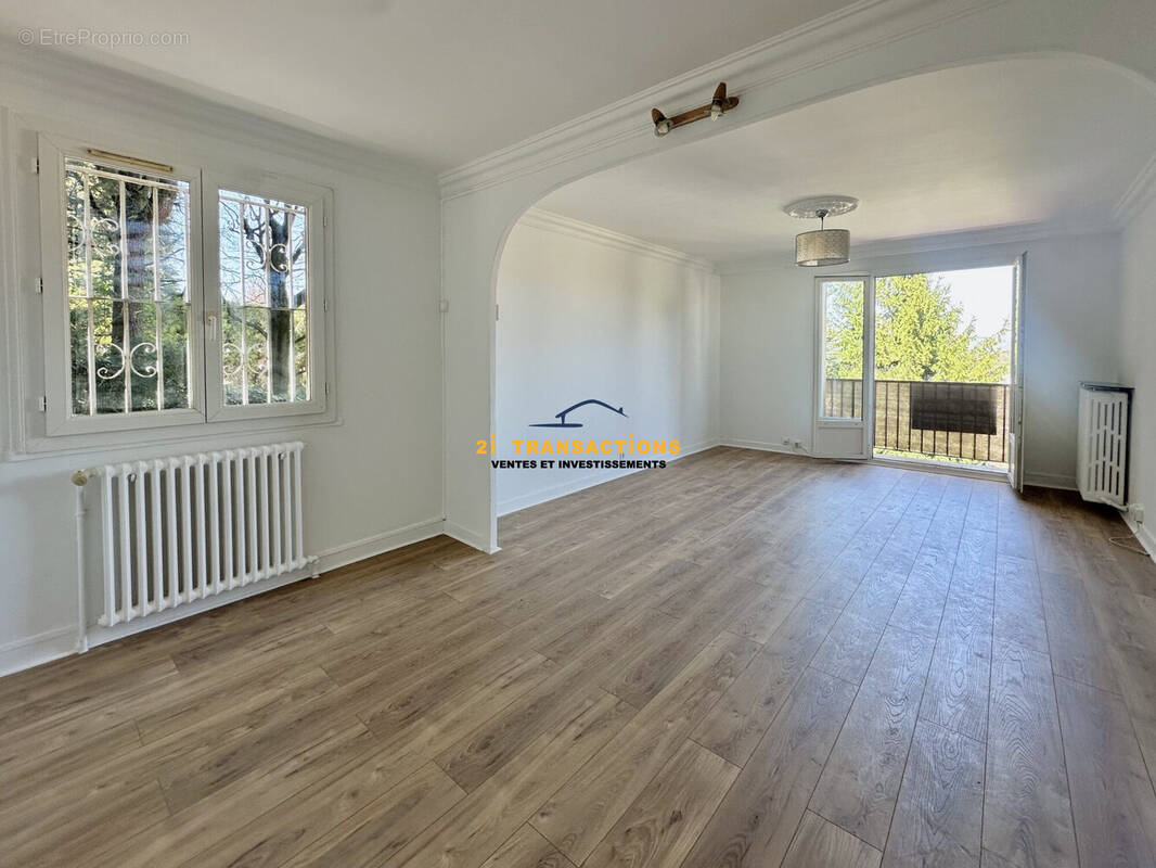 Appartement à SAINT-ETIENNE