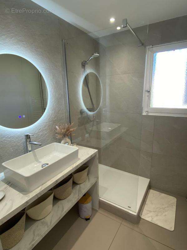 Appartement à SIX-FOURS-LES-PLAGES