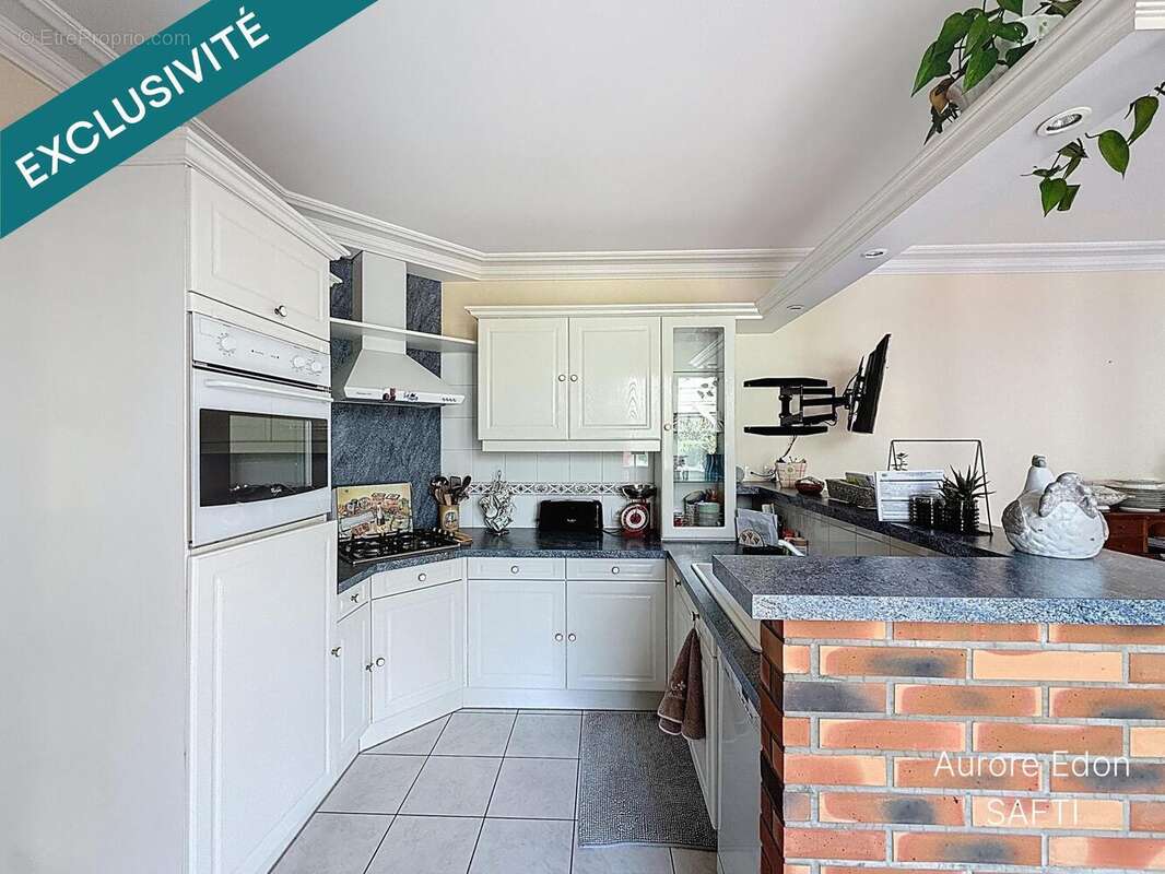 Photo 3 - Maison à AVIRE