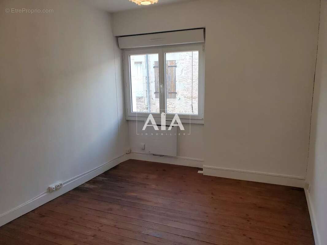 Maison à CHAMPAGNE-MOUTON