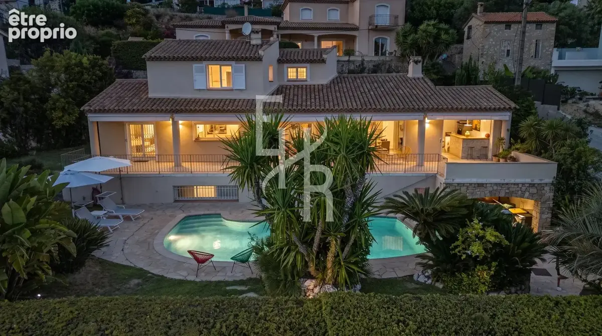 Propriété de charme au calme. offrant une vue panoramique dans un secteur recherché de Mougins - photo 1