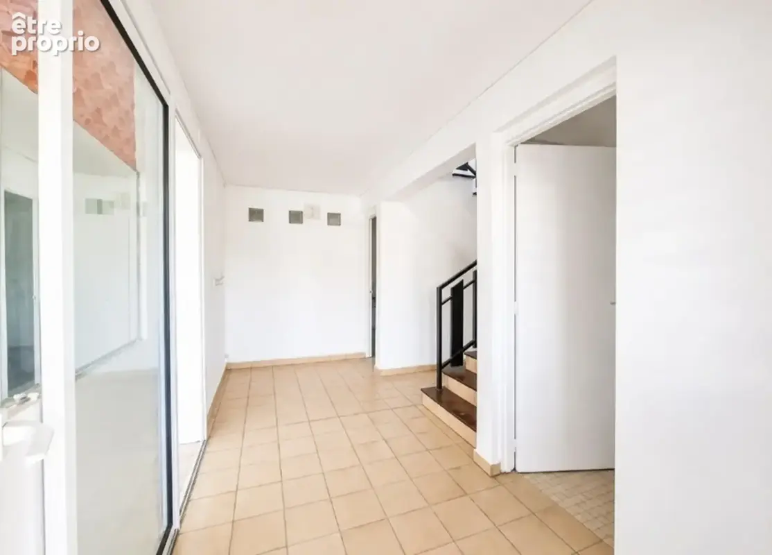 A vendre - Fort de France – Quartier Didier - Maison d'architecte – 7 Pièces – 4 Chambres + Petit T2 Indépendant - photo 22