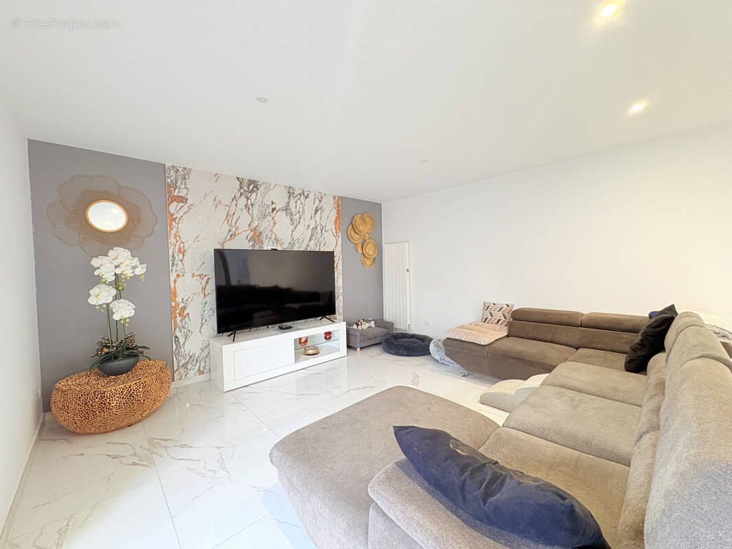 Maison à BALLAN-MIRE