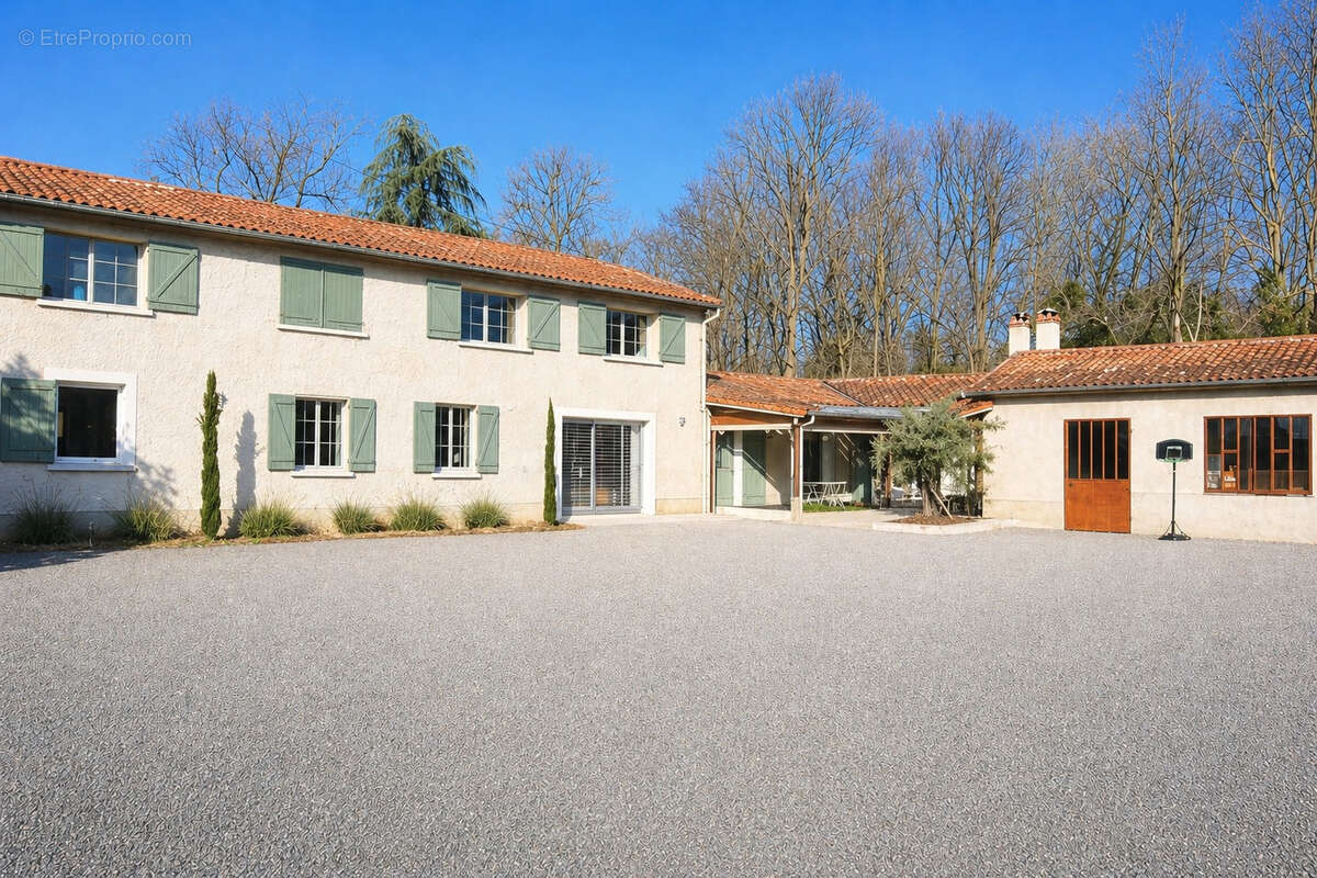 Maison à VEAUCHETTE