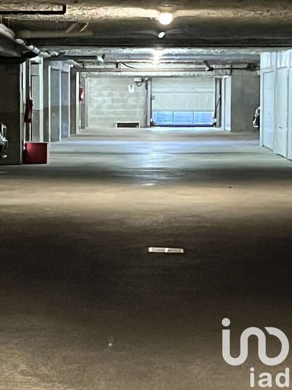 Photo 3 - Parking à LA ROCHELLE