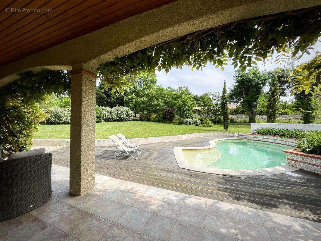 Maison à LASSERRE