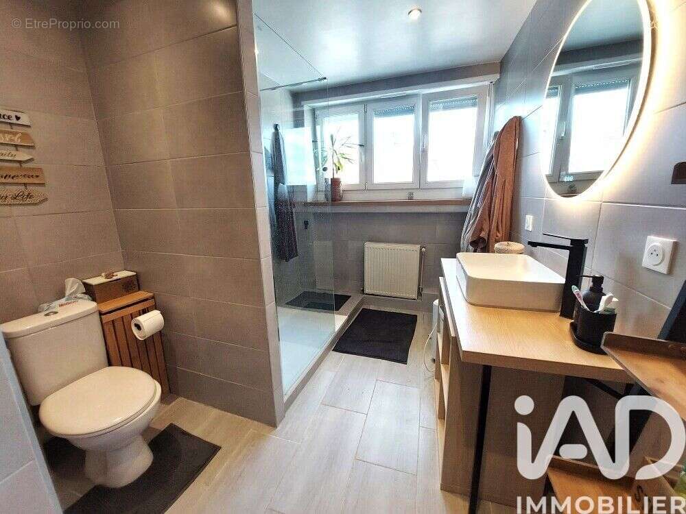 Maison 140 m² à Neufchef  - photo 8