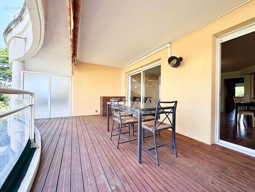 Appartement 63m² à Rocheville - photo 3