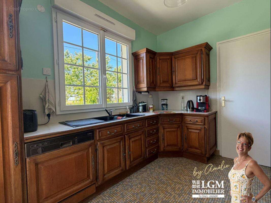 Propriété de caractère de 168 m²- 4 Chambres - Dépendances - photo 7