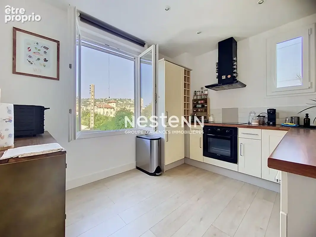 Golfe-Juan - 2P - 60m² - Vue mer - 1 minute à pied des plages - Terrasse - Sud - photo 5