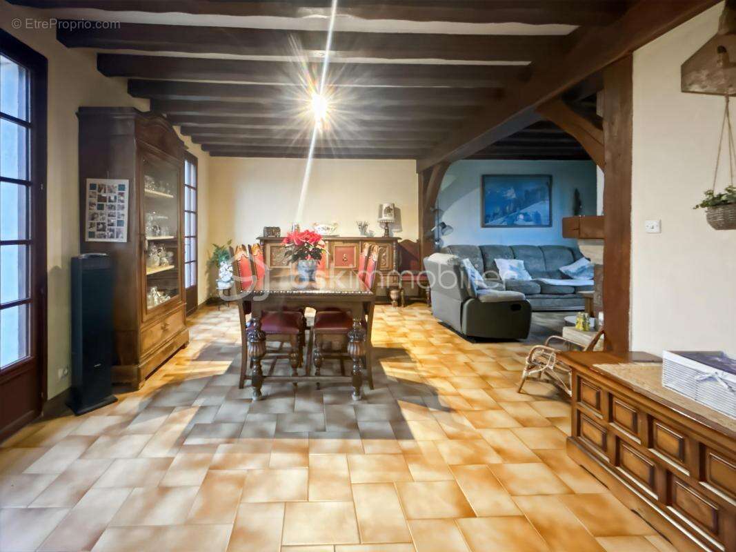 Maison à MELLEROY