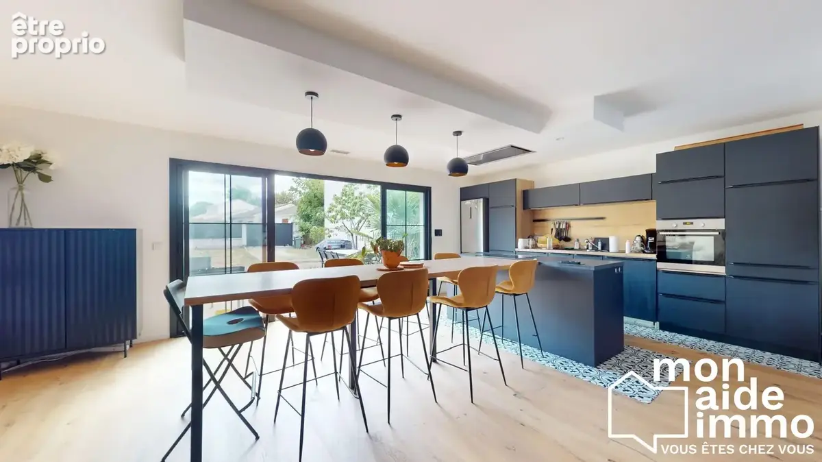 Maison 7 pièces 211 m² à vendre à Merignac (33700) - photo 3