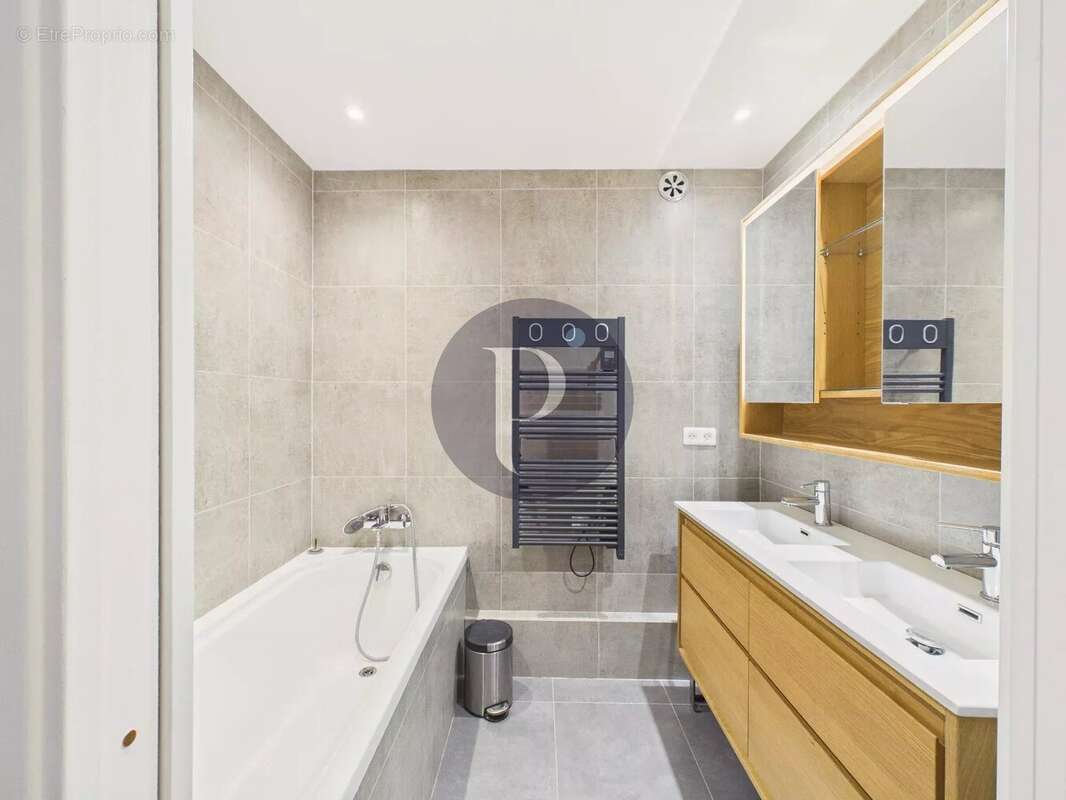 Appartement à VERRIERES-LE-BUISSON