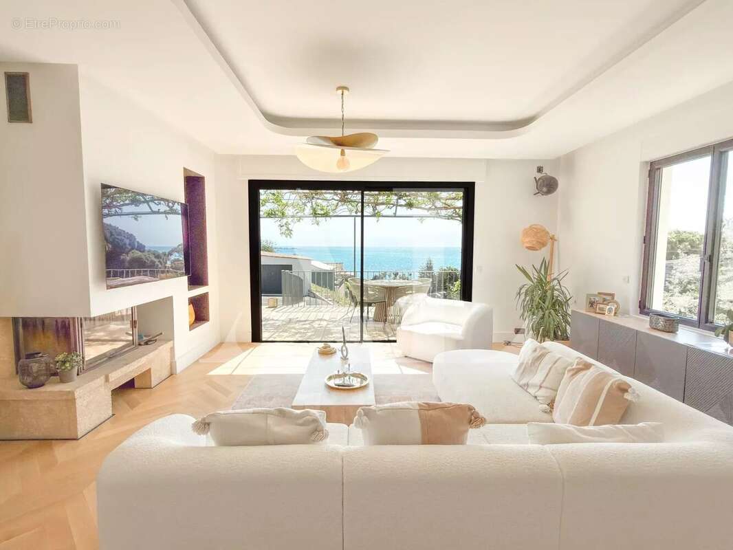 Maison à VALLAURIS