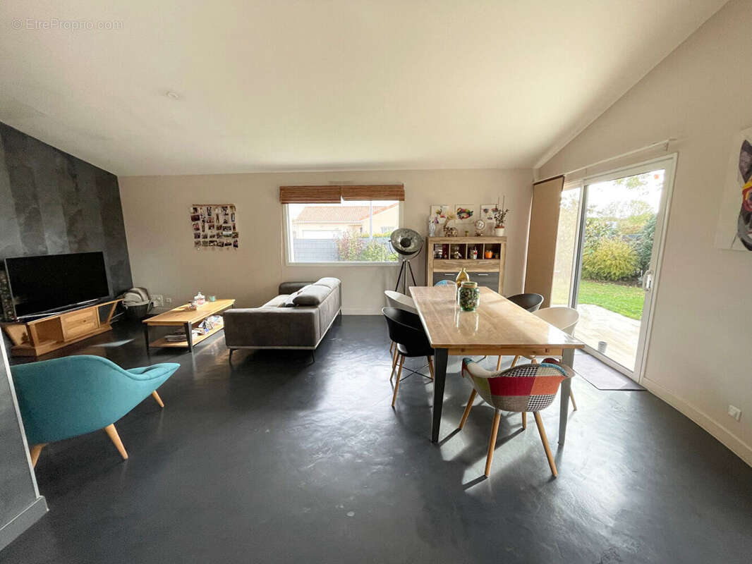 Maison à SAINT-CHRISTOPHE-DU-BOIS