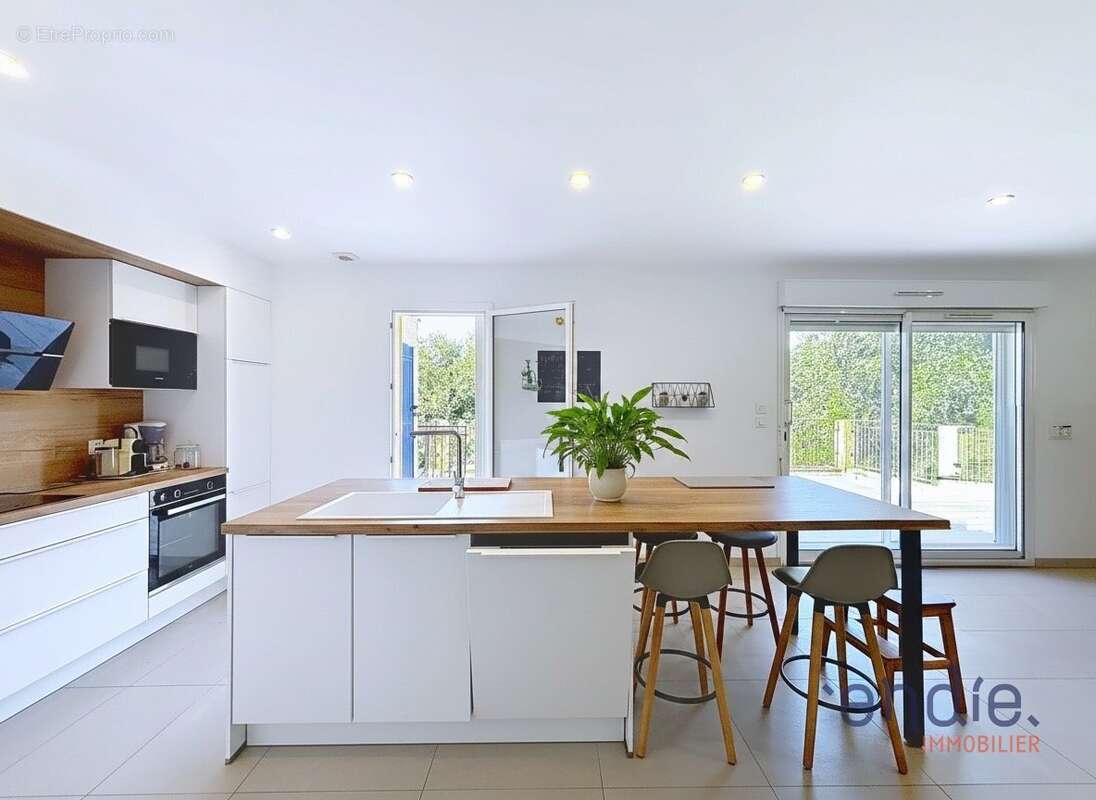 Lorgues villa t6 dependance piscine garage - photo 4