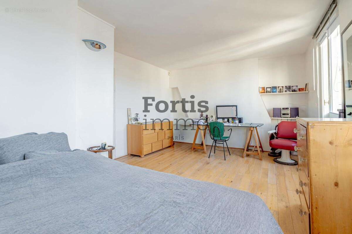 Appartement à PARIS-18E